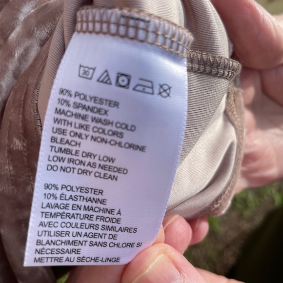 NWOT Urban Outfitters Velvet Crop Top - Picture 5 of 5